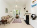 Veeve 5 Bed Family Home Durham Road Wimbledon ホテル詳細