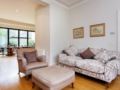 Veeve 5 Bed House On Winchendon Road Fulham ホテル詳細