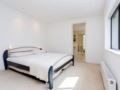 Veeve 5 Bedroom Minimalist Home Hurst Avenue Highgate ホテル詳細