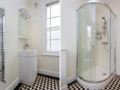 Veeve Georgian Townhouse 3 Bed 2 Bath St Peter S St Islington ホテル詳細