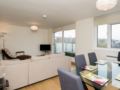 Veeve Smart 2 Bed 2 Bath Flat On Grosvenor Court East Putney ホテル詳細