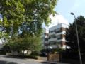 2 Bed Apartment in Viceroy Lodge Central Surbiton ホテル詳細