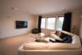 Crown Luxury Serviced Apartment ホテル詳細