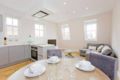 Flat 5, Cromwell Road 1 Bedroom Duplex Apartment ホテル詳細