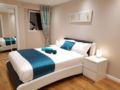 Glasgow's City Centre Refined 3 bedroom apartment ホテル詳細