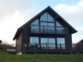 Luxury, traditional detached 3 bed, 2 bath wooden Holiday Lodge at Retallack Resort in Cornwall ホテル詳細