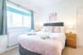 Swansea Essex Sleeps 6 ホテル詳細