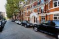 Veeve - Apartment Iverna Gardens - Kensington ホテル詳細