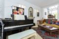 Veeve - Two Bedroom Apartment in Notting Hill ホテル詳細