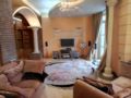 Krasnoarmeyskaya 48 Apartment on Lva Tolstogo Square ホテル詳細