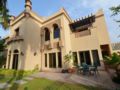 Key One Holiday Homes-Palm Villa 3BR6201 ホテル詳細