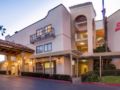 Clarion Inn & Suites Orange County John Wayne Airport ホテル詳細