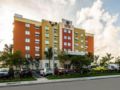 Comfort Suites Fort Lauderdale Airport South & Cruise Port ホテル詳細