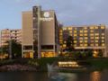 DoubleTree by Hilton Hotel Chicago - Oak Brook ホテル詳細