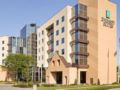 Embassy Suites by Hilton St. Louis Airport ホテル詳細