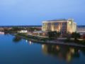 Embassy Suites East Peoria - Hotel & Riverfront Conf Center ホテル詳細