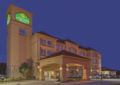 La Quinta Inn & Suites DFW Airport West - Bedford ホテル詳細