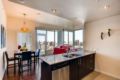WOW 3BR/2BA HUGE LUXURY APT W VIEWS ホテル詳細