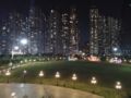 2 Bedroom - 4 Views - 6 Senses VinhomeCentralPark ホテル詳細