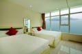 32. OCEAN VIEW FROM BEDROOM APARTMENT 4 people-40 ホテル詳細