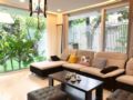 4BR AC Livingroom Full Modern Furnitures Nearbeach ホテル詳細