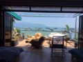 Front beach villa in a typical Vietnamese harbor ホテル詳細