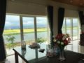 Lotus House with beautiful rice field view ホテル詳細