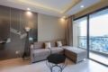 New Luxury 2BR 2BA Apt, Near Downtown - 1.6km ホテル詳細