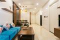 Stunning 2BRs Apt at Vinhomes Golden River Dist. 1 ホテル詳細