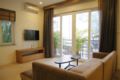 Sunny balcony apartment near West Lake ホテル詳細